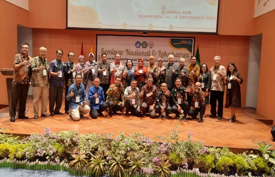 The Delegation of the Faculty of Agriculture UNUD attended the National Seminar and Workshop of the Communication Forum of Indonesian Agricultural Universities (Eastern Indonesia Region) 2022