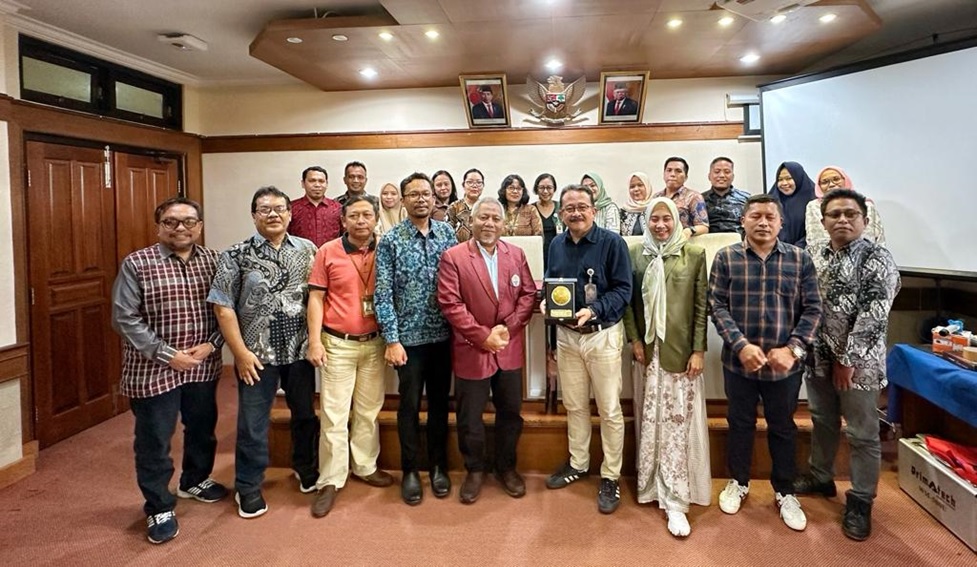 Strengthen Collaboration between the Faculty of Agriculture Unud and the Faculty of Agriculture and Forestry Unusulbar Sign PKS