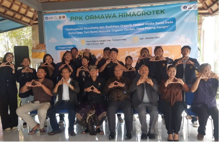 Acceptance of the PPK ORMAWA HIMAGROTEK Team (Agroecotechnology Student Association), Faculty of Agriculture, Udayana University in Pejeng Kangin Village, Gianyar